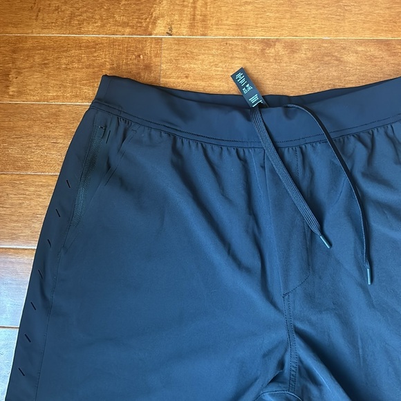 NWOT Ten Thousand Black Interval Short (No Liner) 7" Size Small, Medium & Large - Picture 2 of 7
